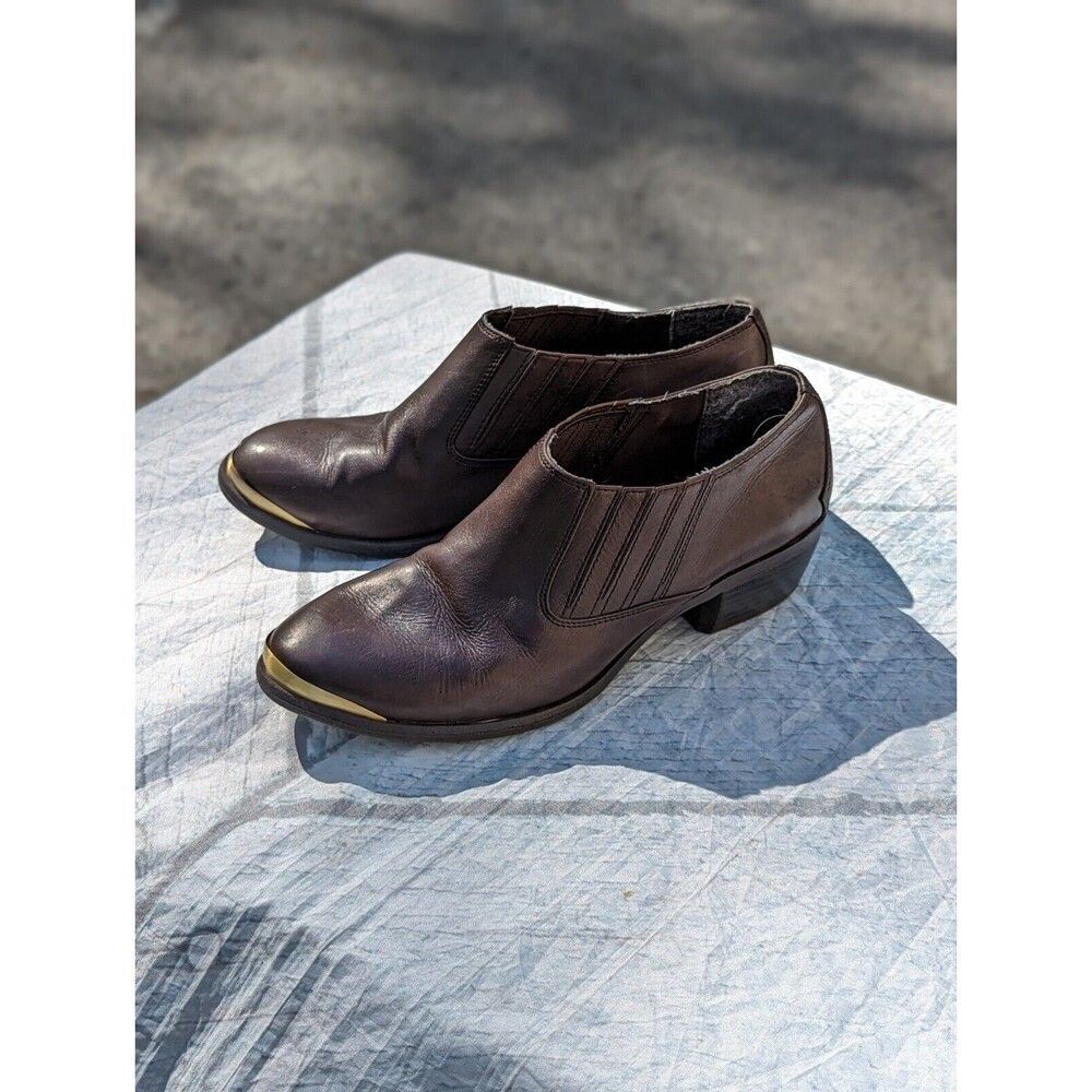 Vintage Naturalizer Size 8M Brown Leather Western Ankle Booties  Gold Toe plate